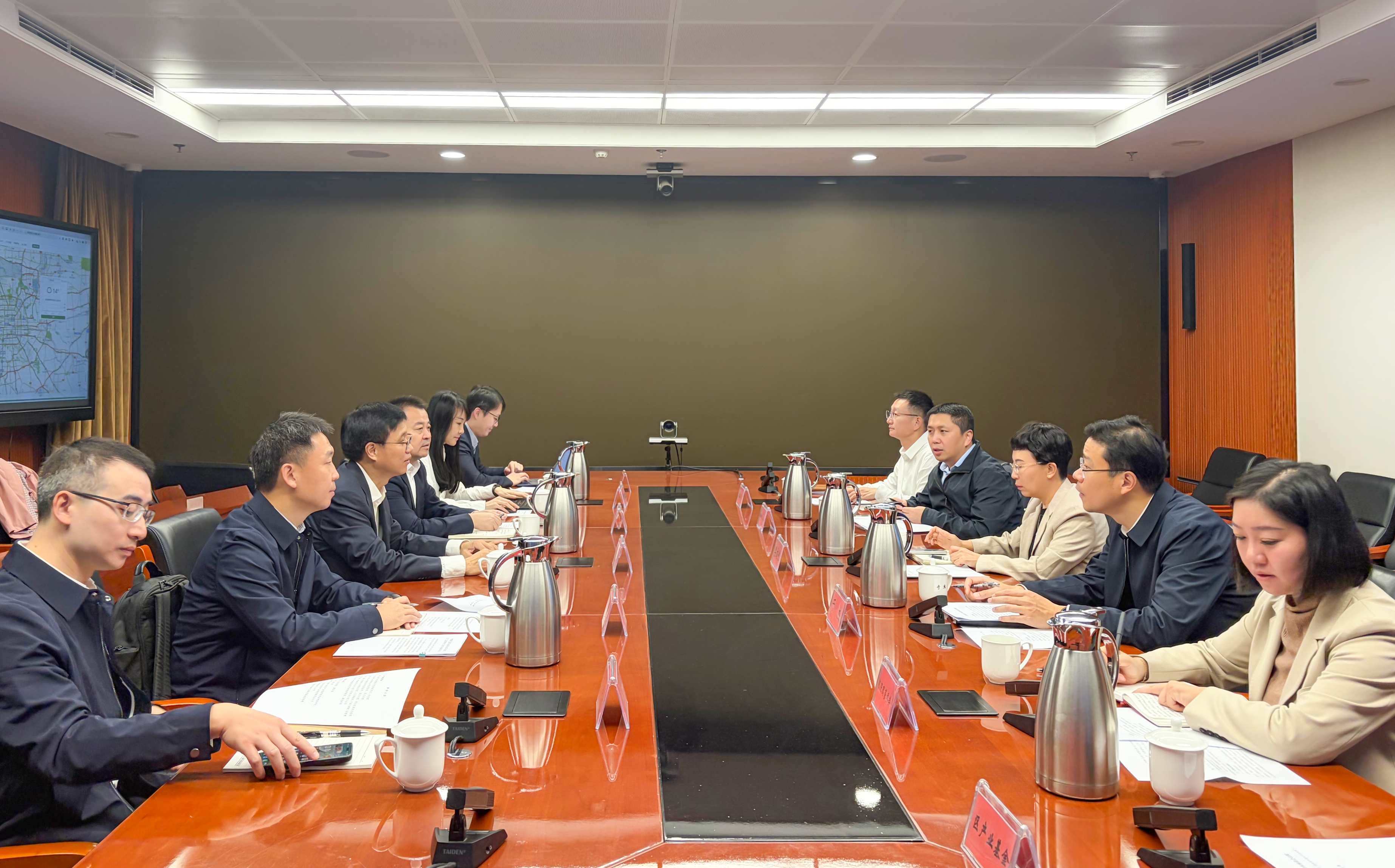 251015中建资本与石景山区领导座谈交流.png